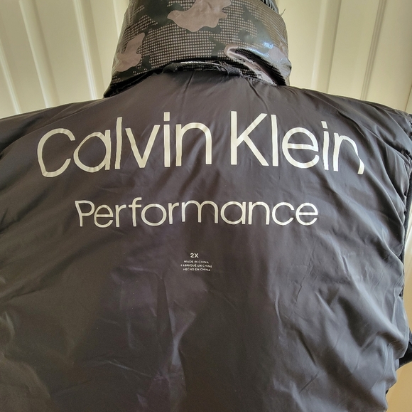 Calvin Klein Womens Performance Funnel Neck Puffer Camo Print Vest Size 2X - Picture 4 of 14